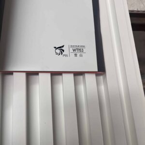 Set 14 Panouri Decorativ Riflaj WPC Lemn alb Compozit Durabil , 159×2900×23 cod culor wt153 - Image 3